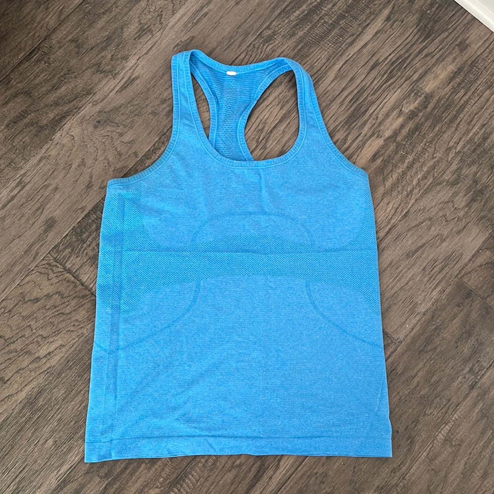 Lululemon workout tank
